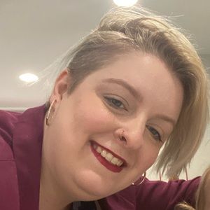 Meet your Posher, Caroline